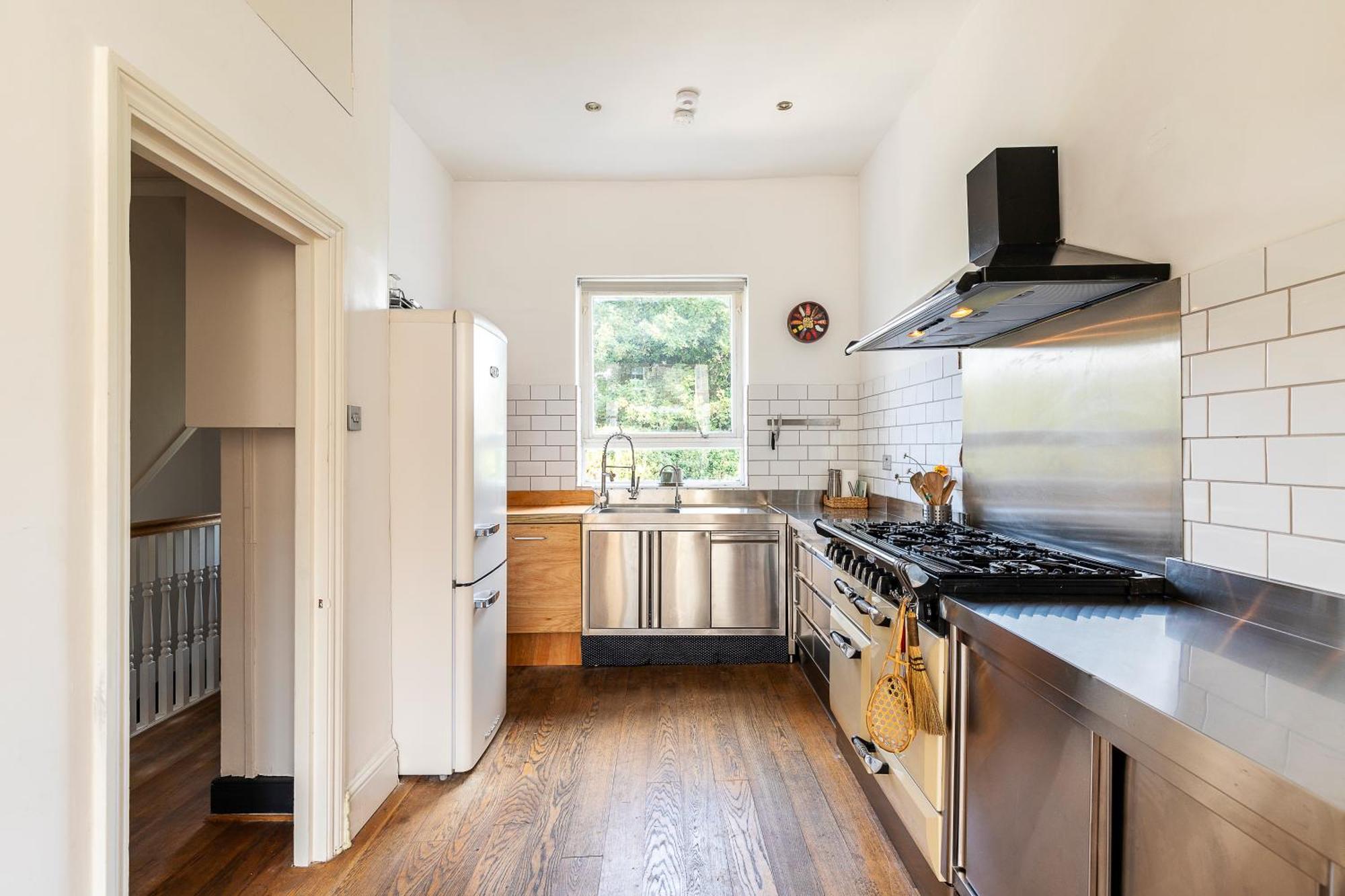 Retro Charm And Modern Comforts Apartment