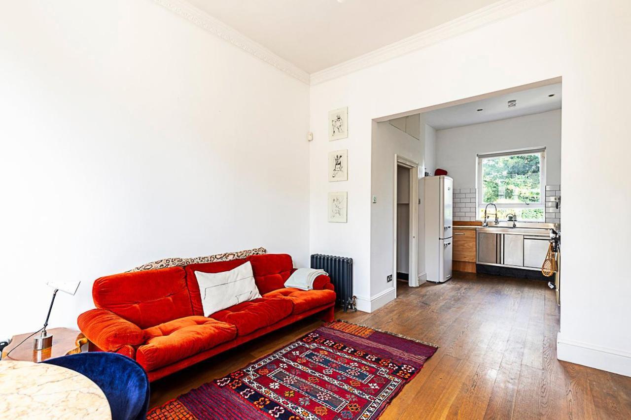 Retro Charm And Modern Comforts * London